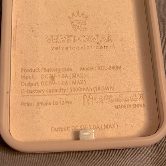 2 Velvet Caviar power bank phone cases - Picture 2 of 3